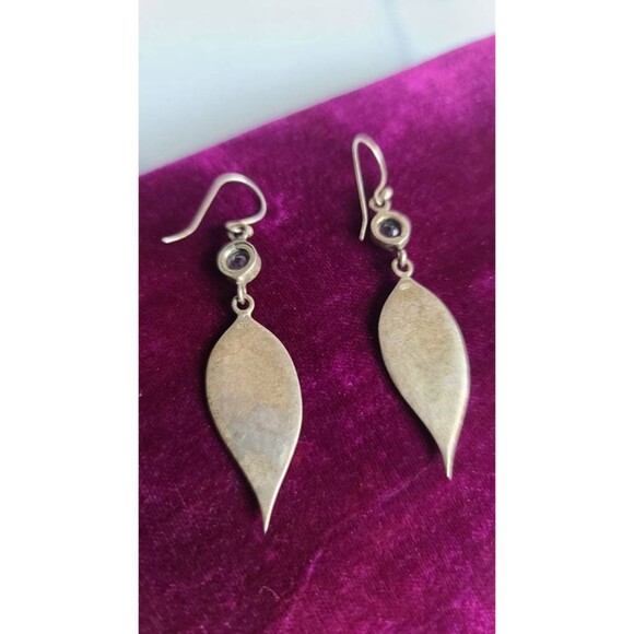 925 Leaf Dangling Topaz Pierced Earrings - Picture 10 of 10